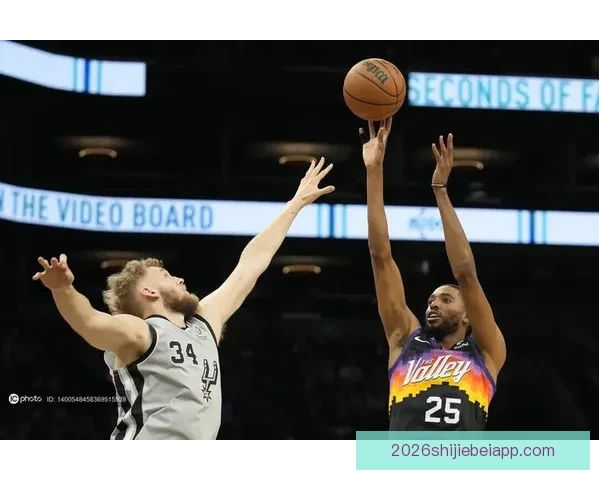 菲尼克斯太阳主场大胜圣安东尼奥马刺比分定格一三零比一一八 菲尼克斯太阳主场大胜圣安东尼奥马刺比分定格一三零比一一八